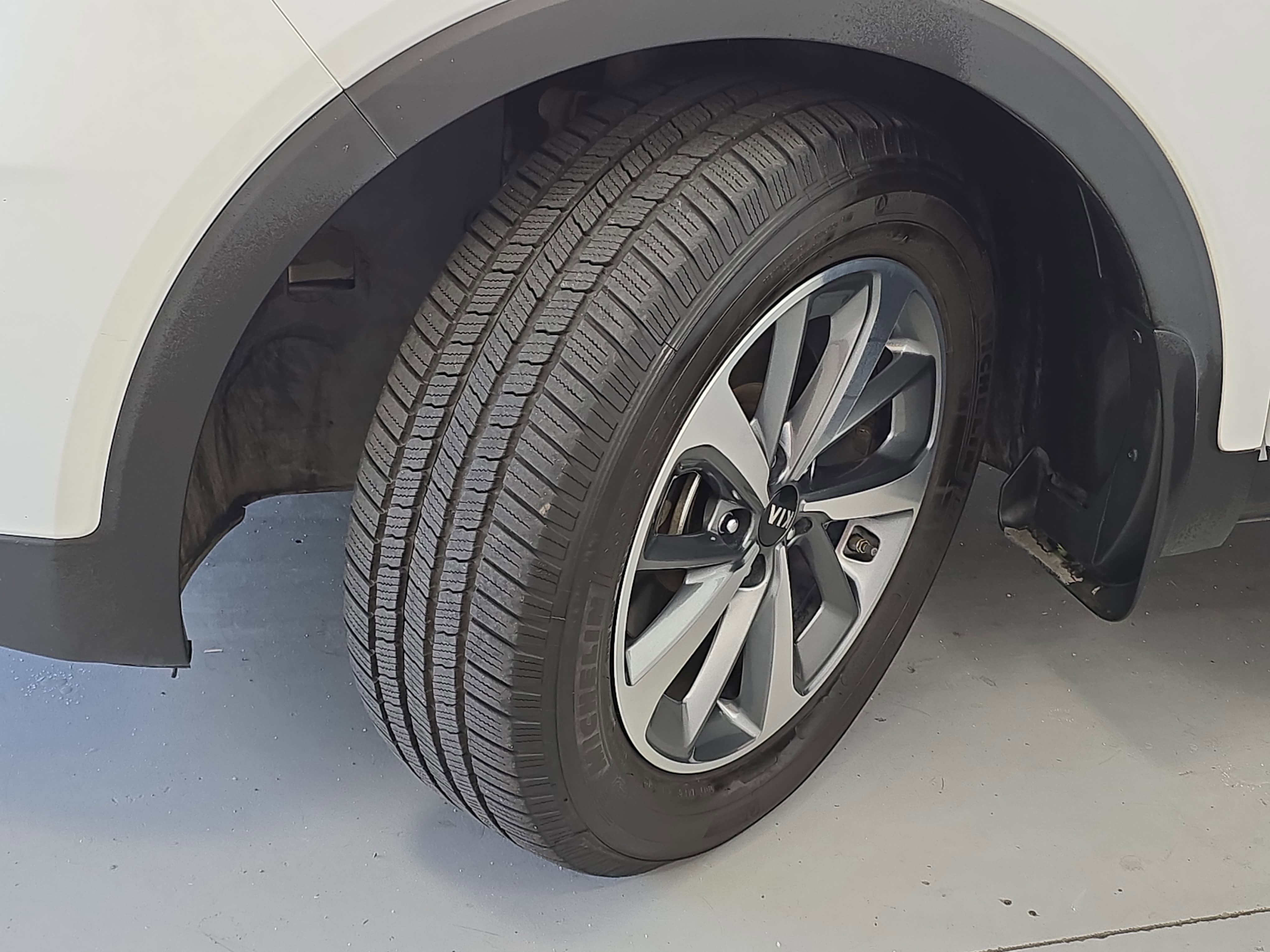 Used 2019 Kia Sorento EX w/ EX Touring Package FWD image 34