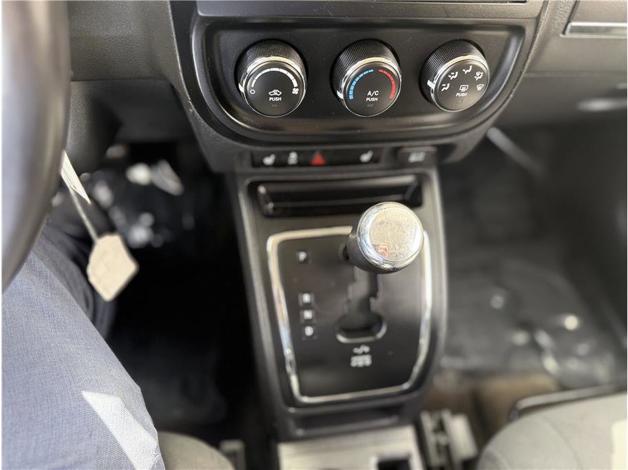 Used 2017 Jeep Patriot Latitude image 13