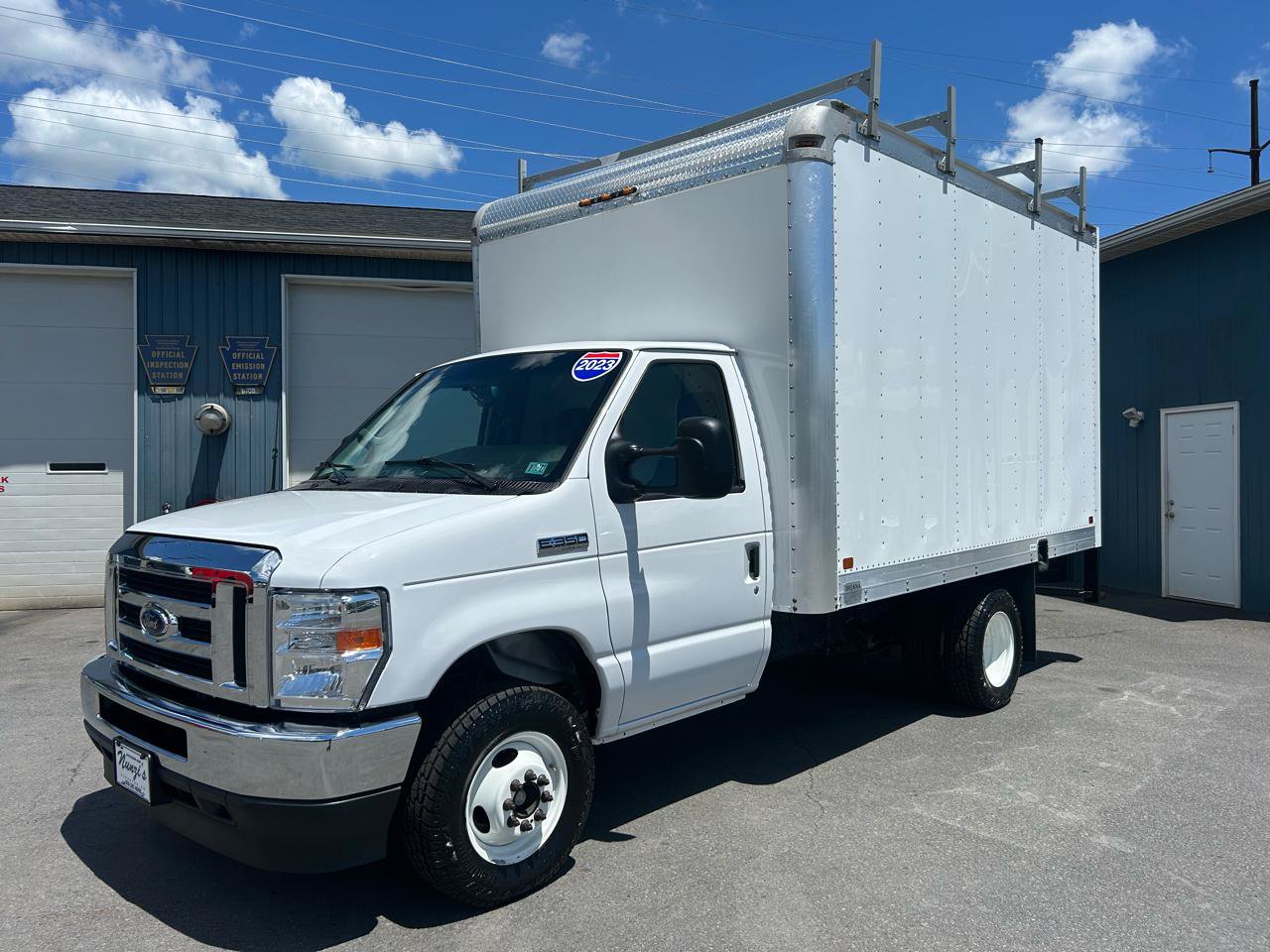 Used 2023 Ford E-350 and Econoline 350 Super Duty w/ Power Windows & Locks Group