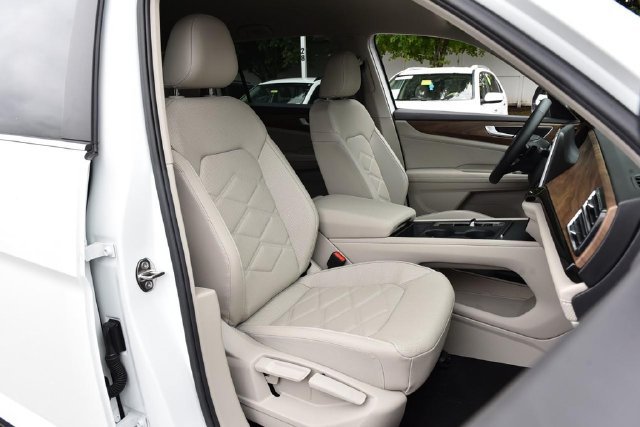 New 2026 Volkswagen Atlas SE FWD image 19