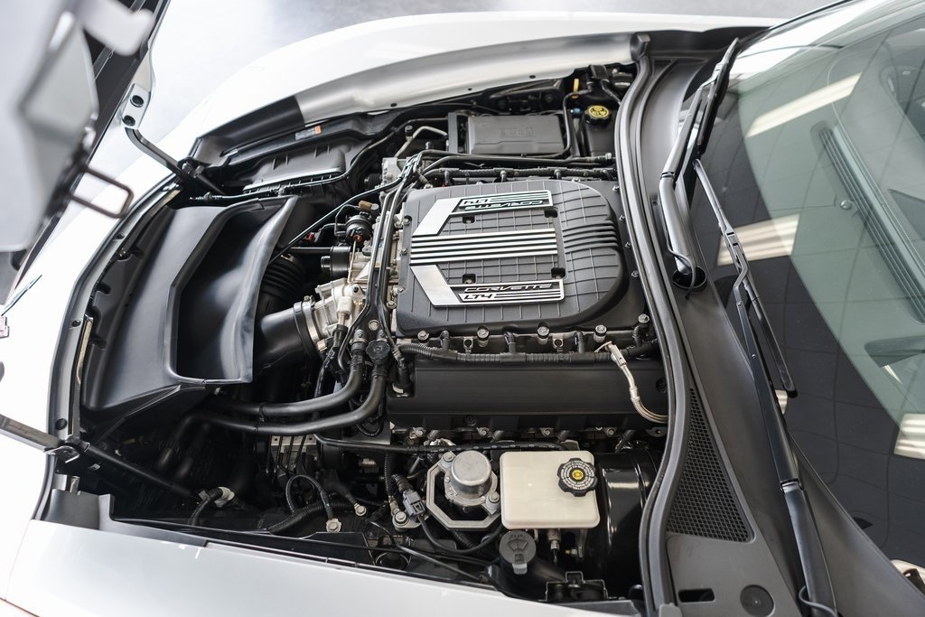 Used 2015 Chevrolet Corvette Z06 w/ 3LZ Preferred Equipment Group image 25