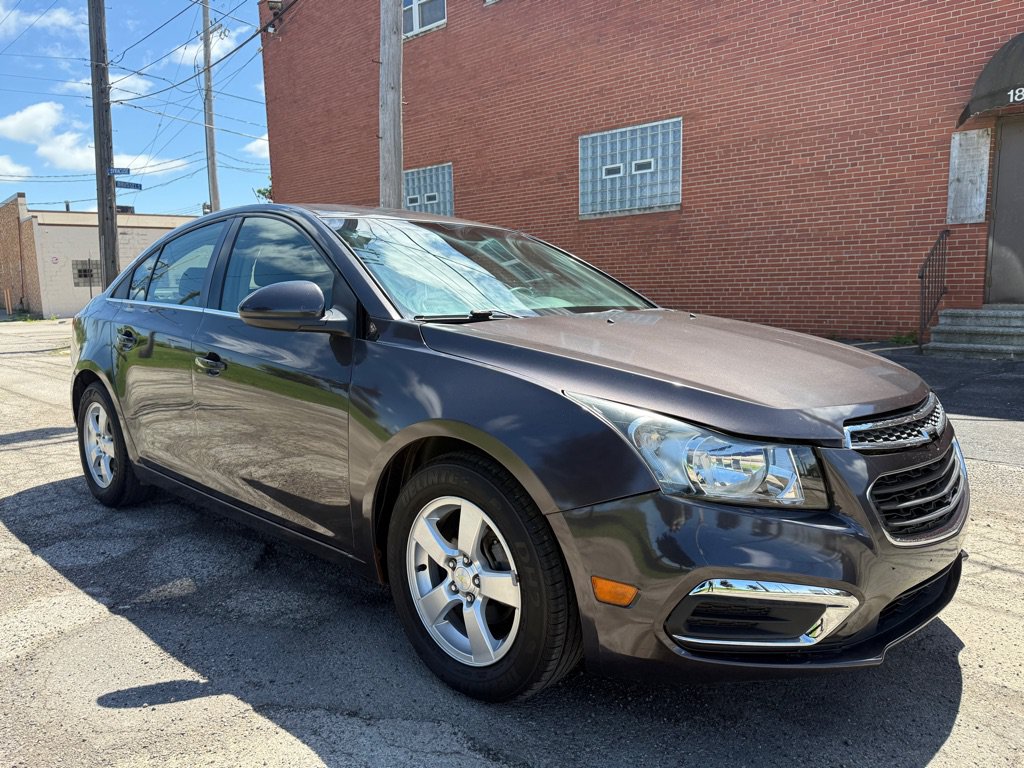 Used 2015 Chevrolet Cruze LT w/ Technology Package
