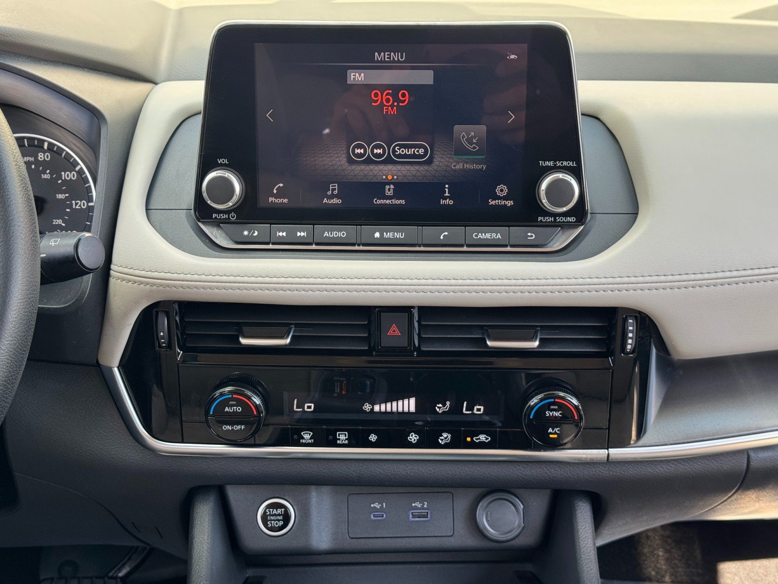 Used 2022 Nissan Rogue SV FWD image 21