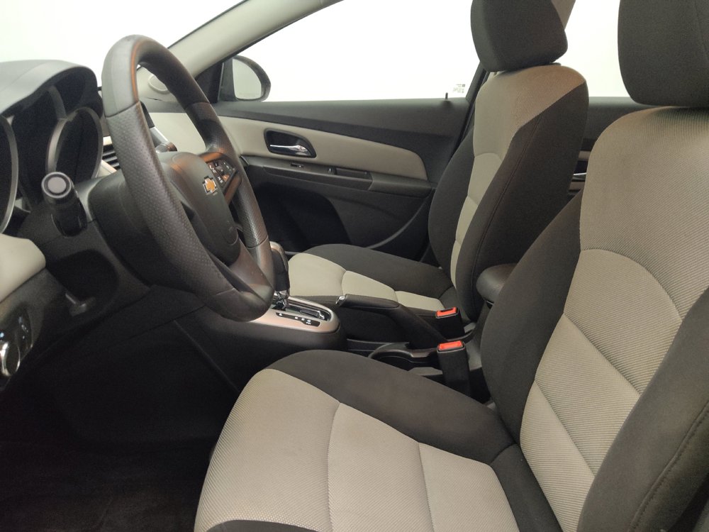 Used 2016 Chevrolet Cruze LS FWD image 17