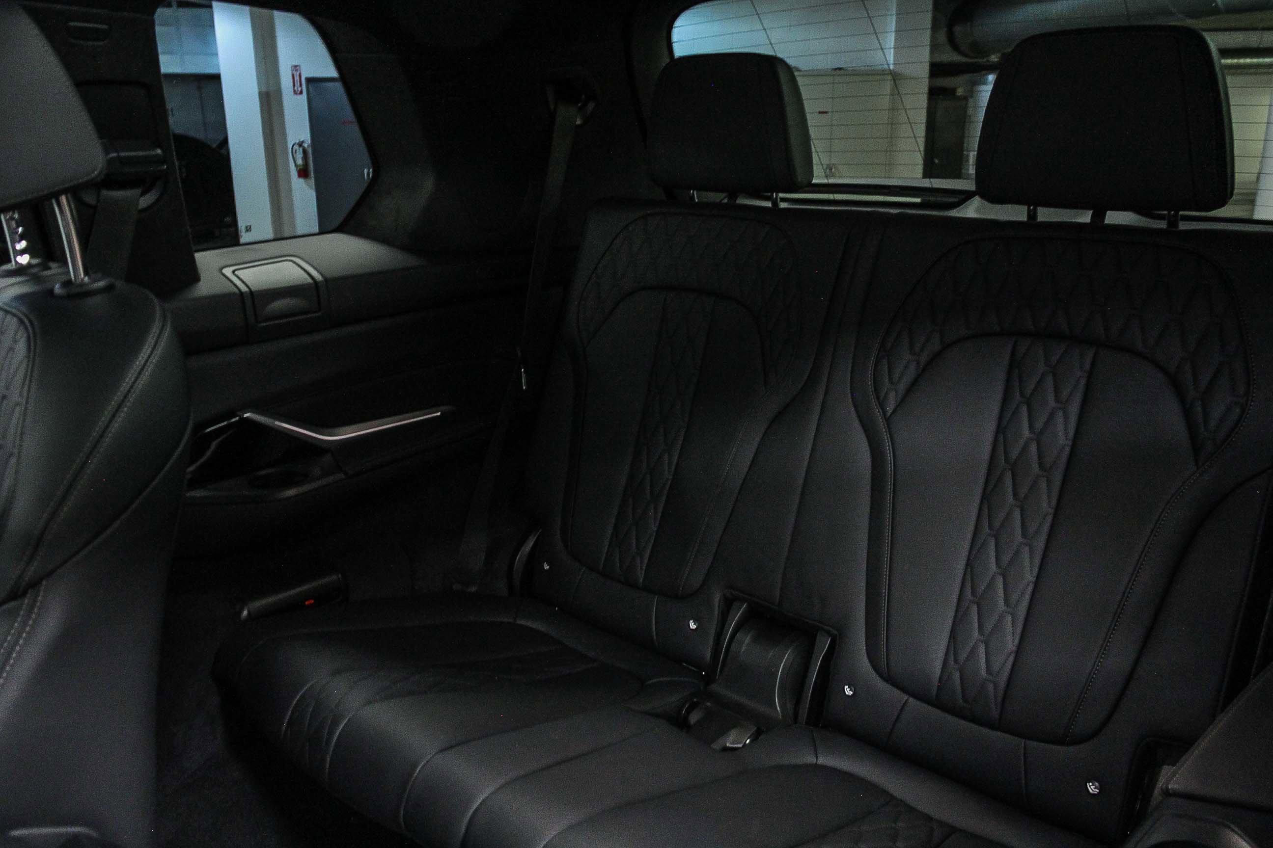 New 2026 BMW X7 M60i image 18