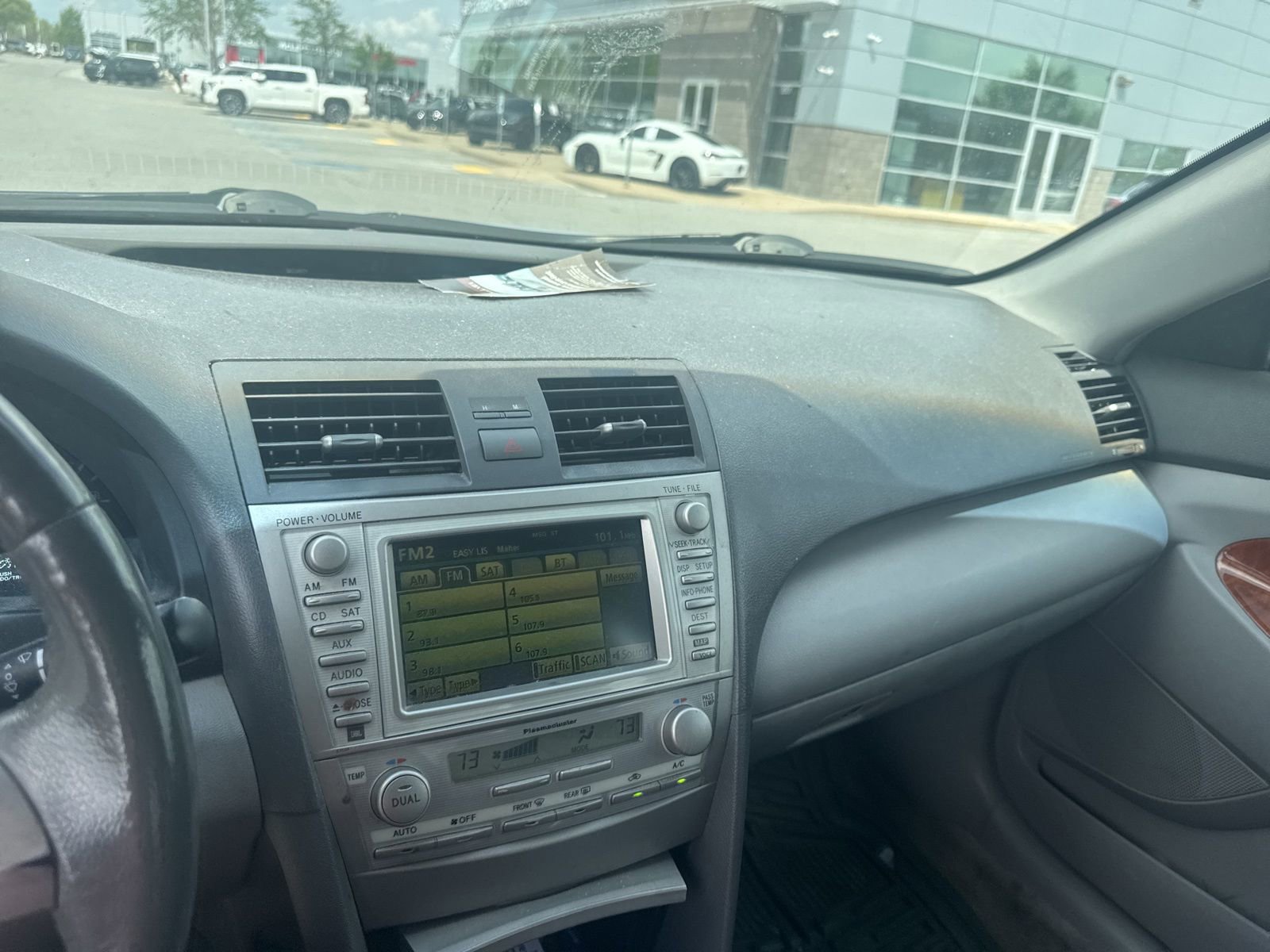 Used 2011 Toyota Camry XLE w/ SE/XLE Extra-Value Pkg image 17