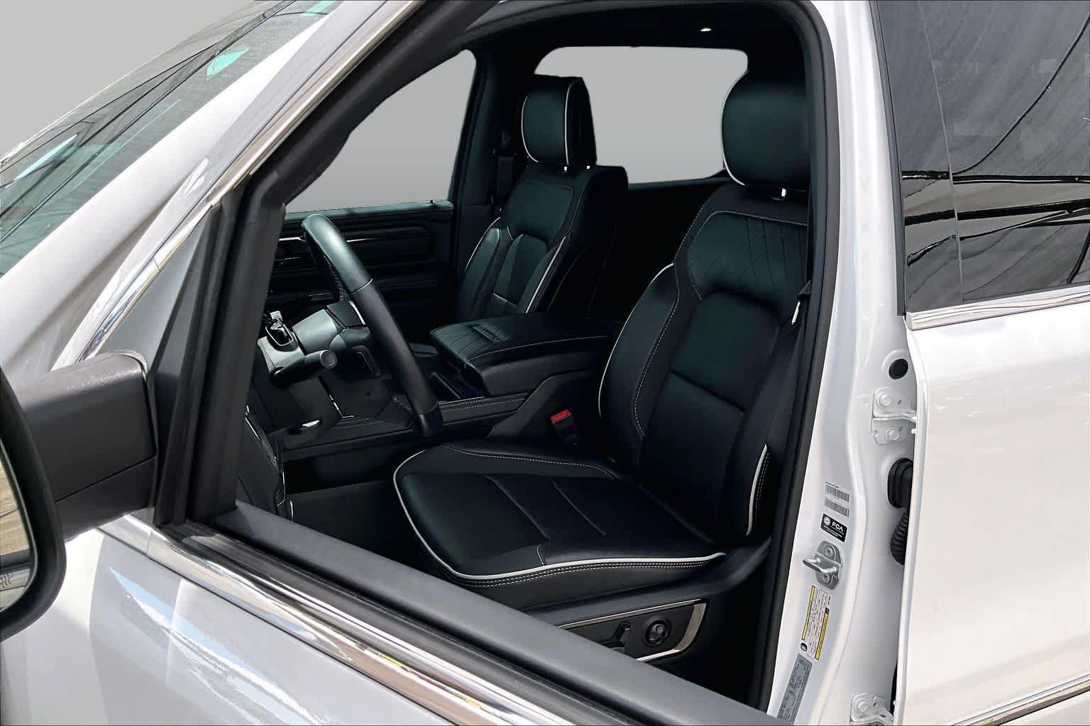 Used 2025 RAM 1500 Limited AWD/4WD image 8