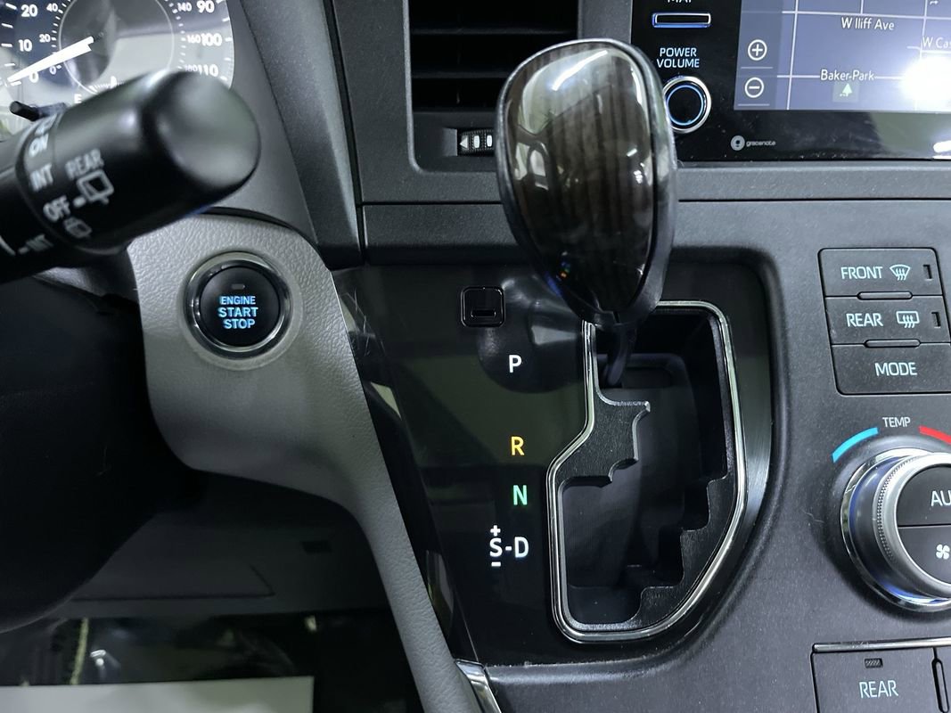 Used 2019 Toyota Sienna XLE w/ XLE Navigation Package image 24