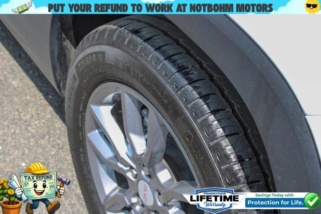 Used 2024 GMC Terrain SLT image 13