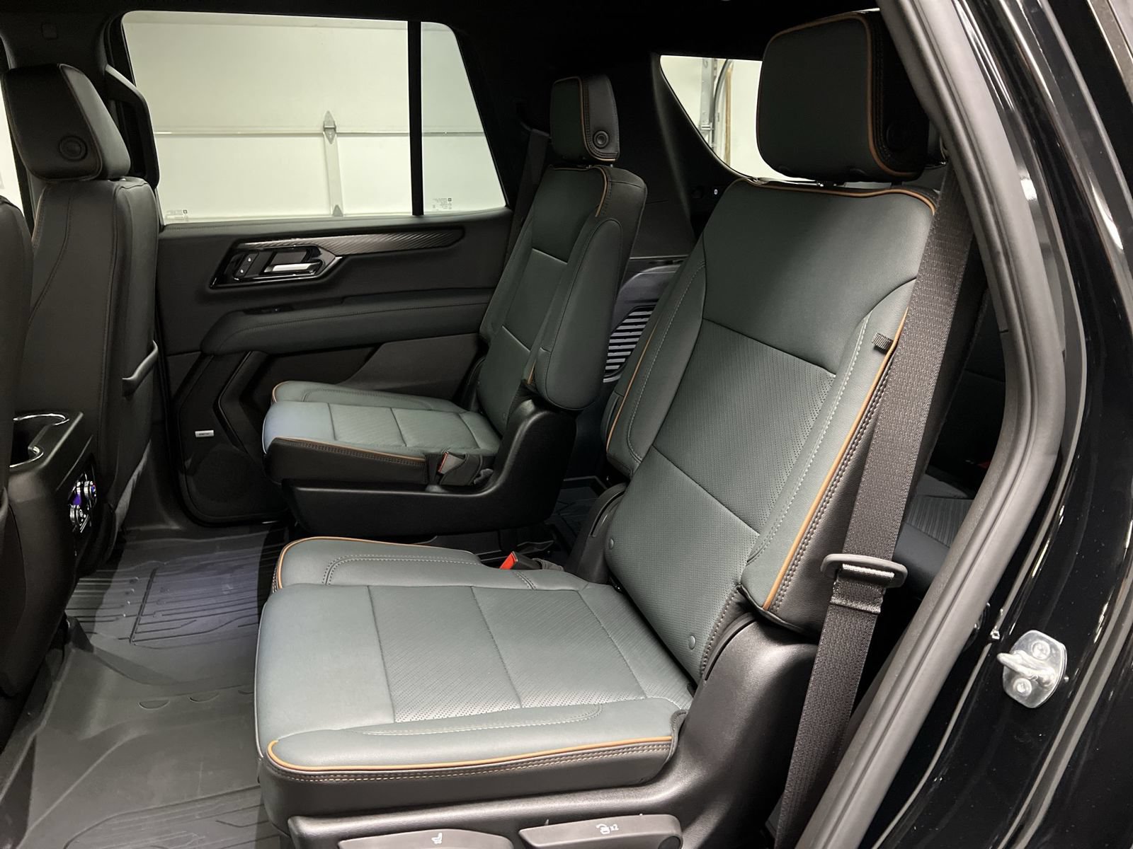 New 2026 GMC Yukon AT4 w/ AT4 Premium Package AWD/4WD image 47