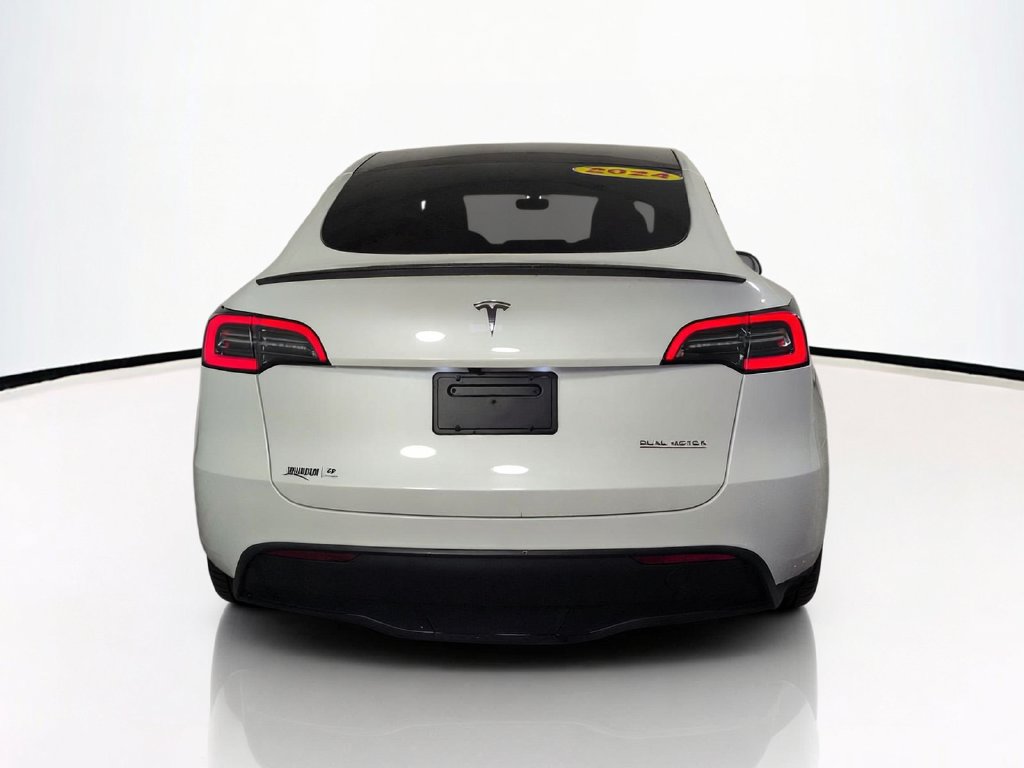 Used 2024 Tesla Model Y Performance AWD/4WD image 7