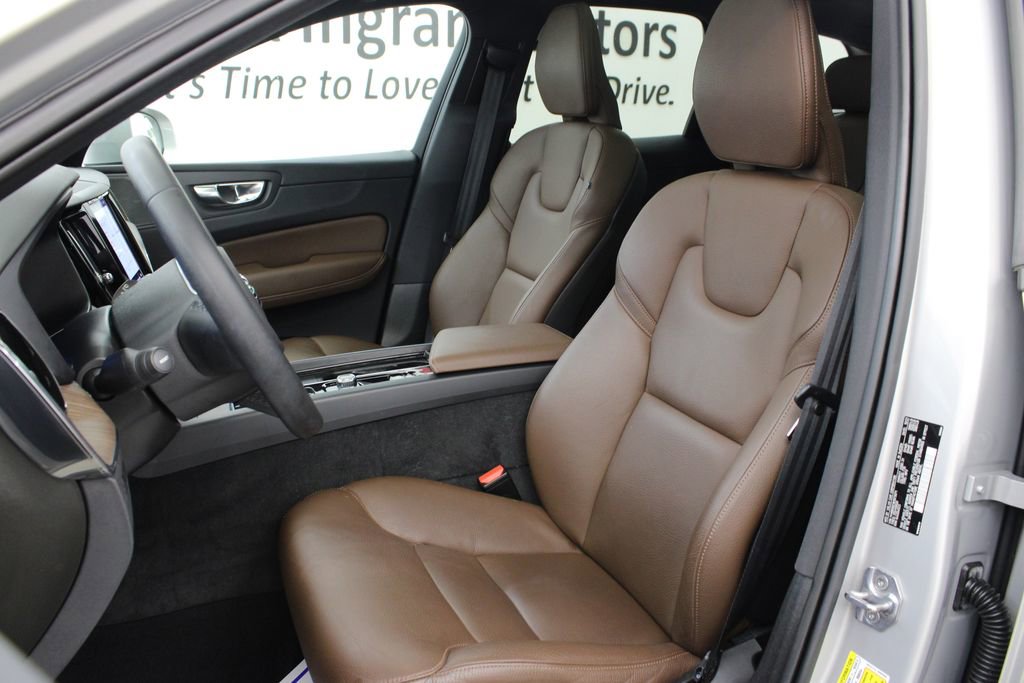 Used 2022 Volvo XC60 T8 Inscription Expression w/ Advanced Package AWD/4WD image 16