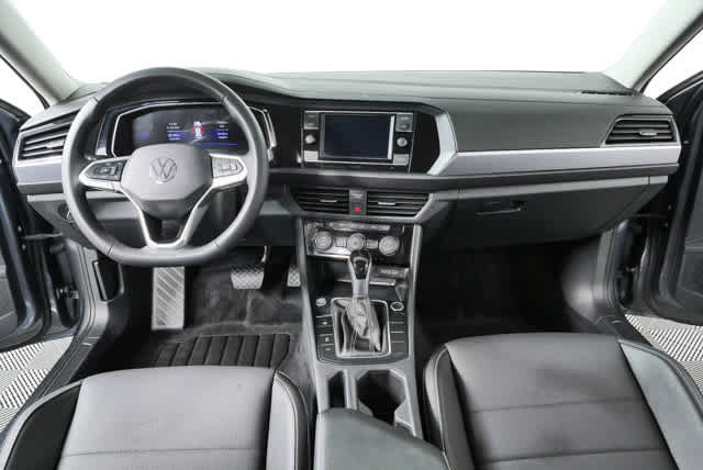 Used 2024 Volkswagen Jetta SE FWD image 20