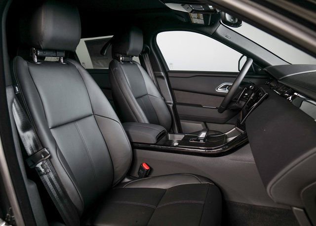 New 2026 Land Rover Range Rover Velar Dynamic SE image 3