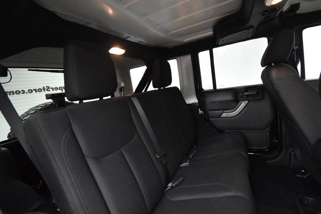 Used 2018 Jeep Wrangler Unlimited Sport AWD/4WD image 18
