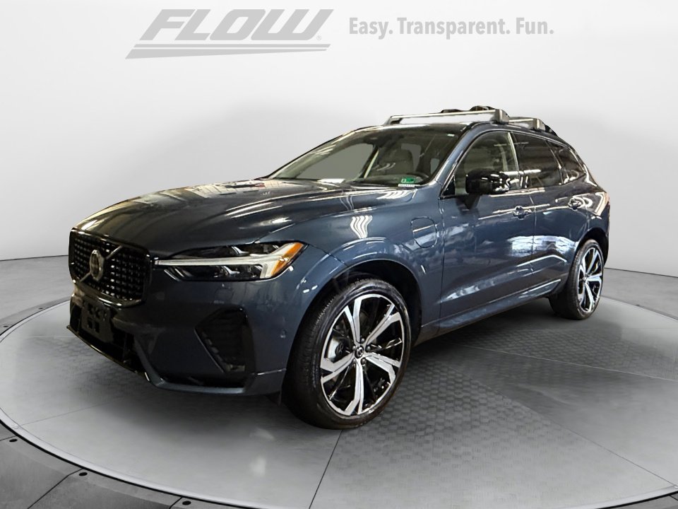 Used 2025 Volvo XC60 T8 Ultra w/ Protection Package Premier AWD/4WD image 4