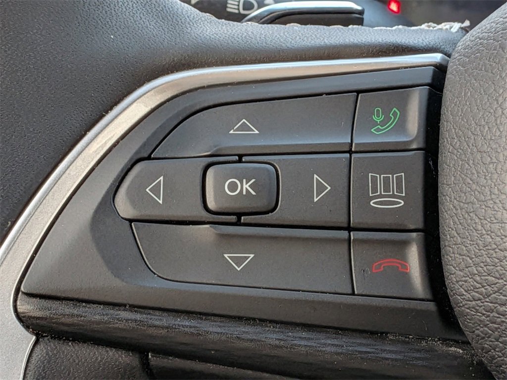 Used 2024 Jeep Grand Cherokee L Laredo w/ Luxury Tech Group I image 29