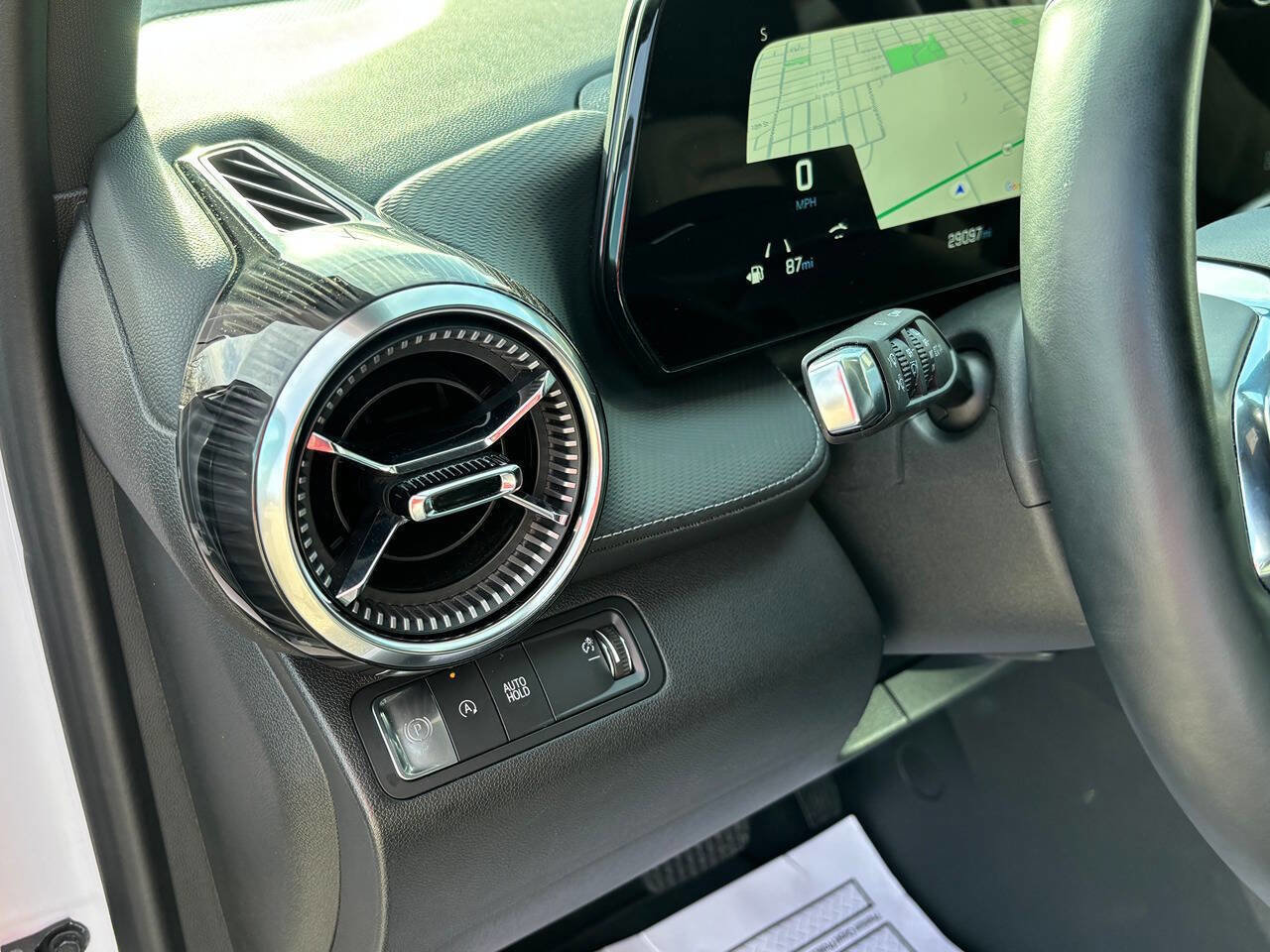 Used 2025 Chevrolet Equinox LT image 11