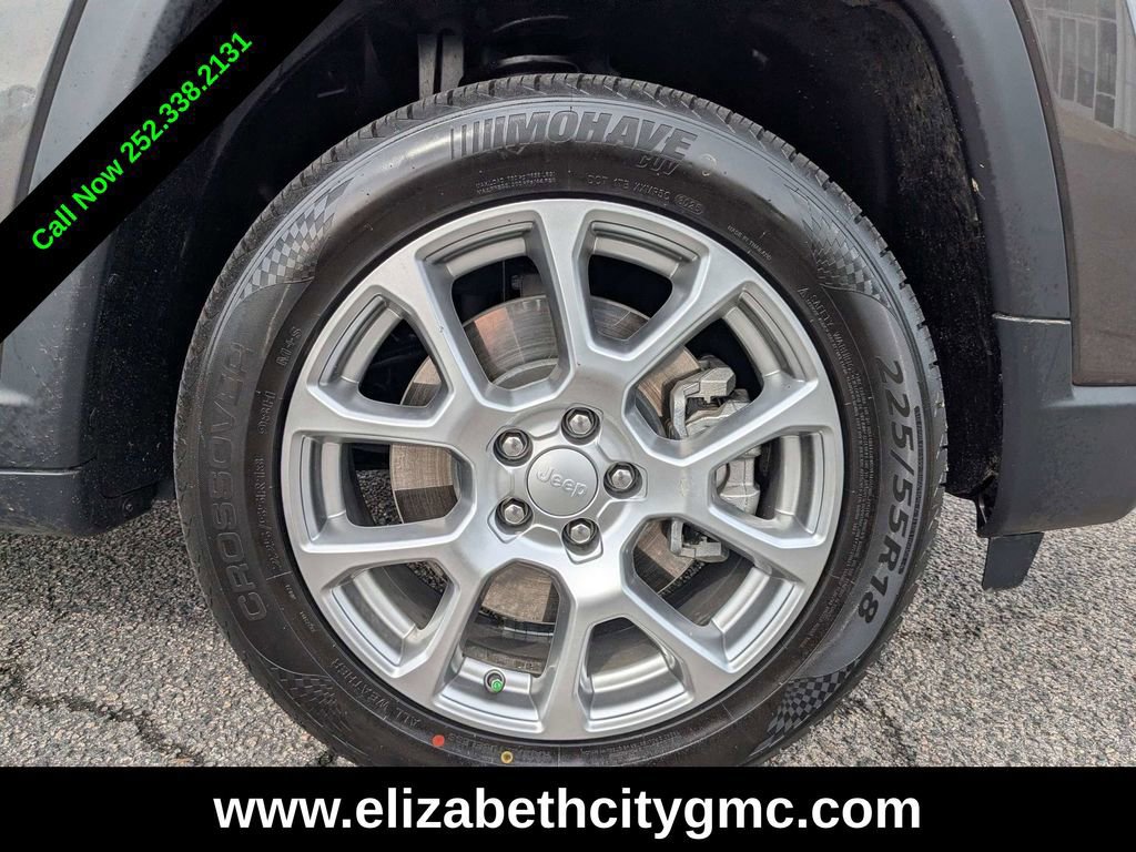 Used 2023 Jeep Compass Latitude w/ Sun and Sound Group image 12