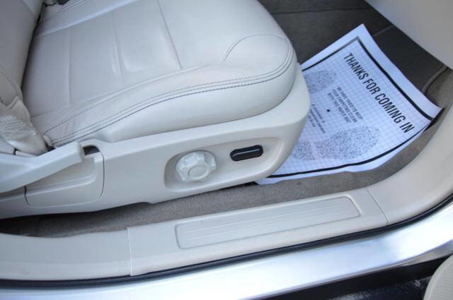 Used 2011 Ford Taurus SEL w/ 201A Rapid Spec Order Code image 29