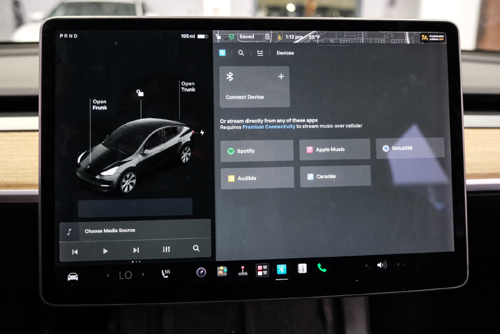 Used 2021 Tesla Model Y Long Range AWD/4WD image 26