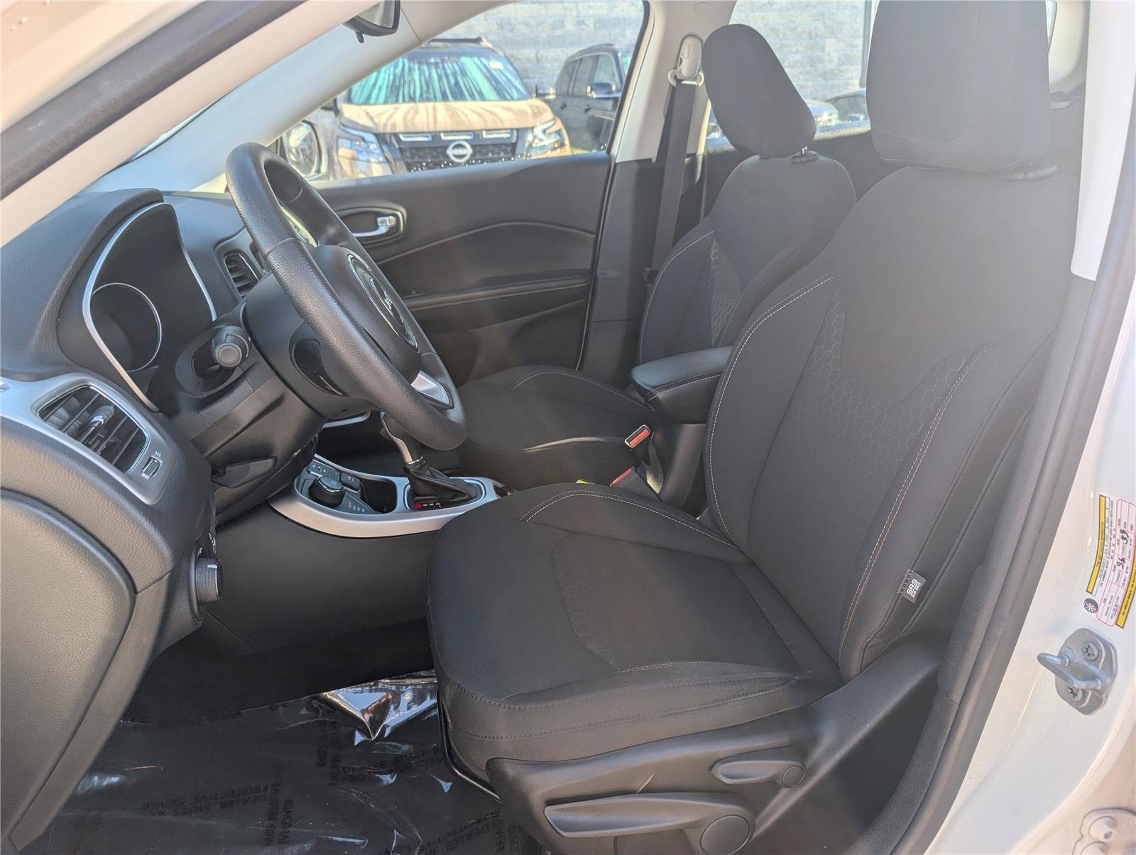 Used 2018 Jeep Compass Sport w/ Tech Group AWD/4WD image 18