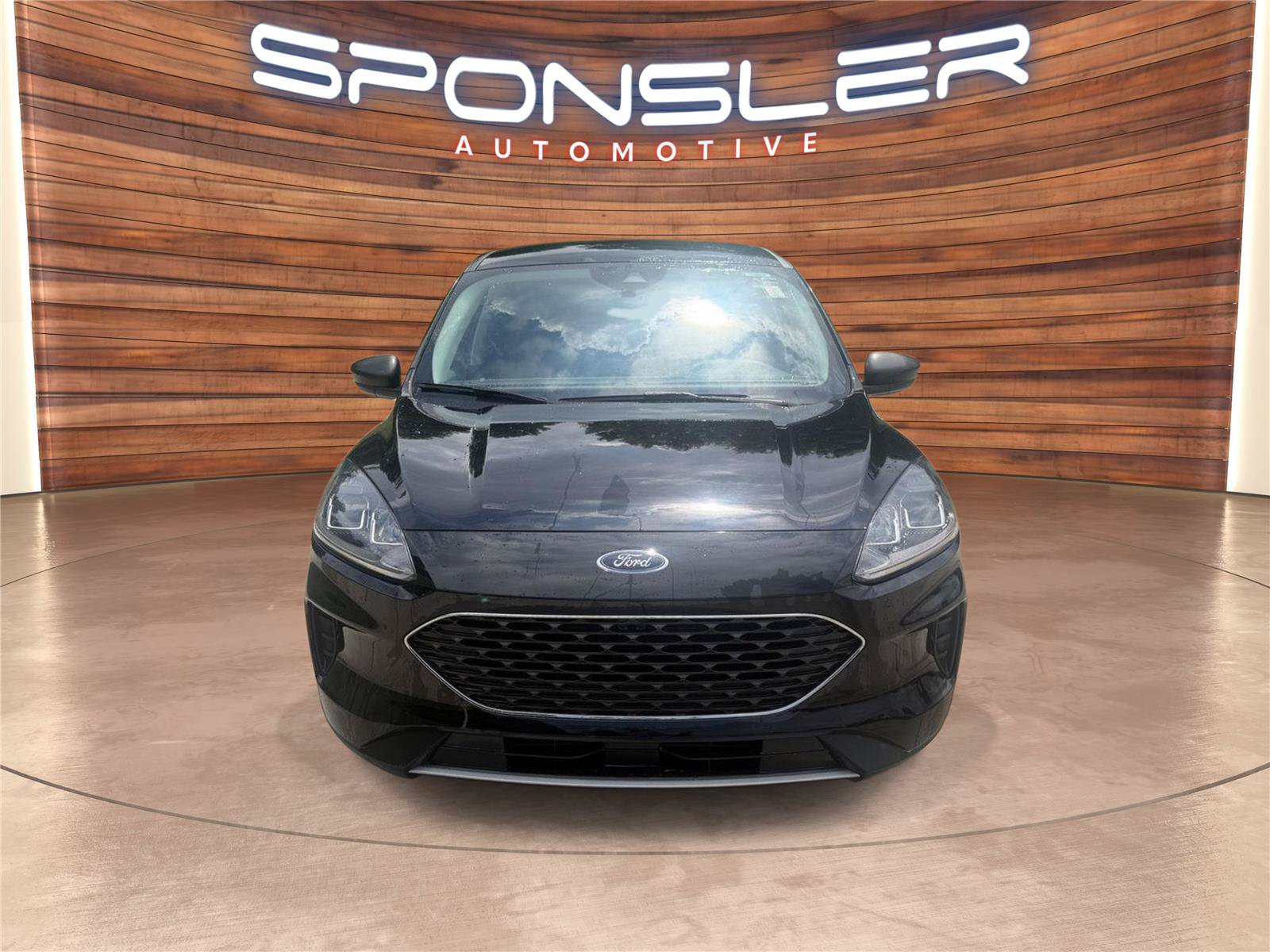 Used 2022 Ford Escape SE w/ Cold Weather Package FWD image 10