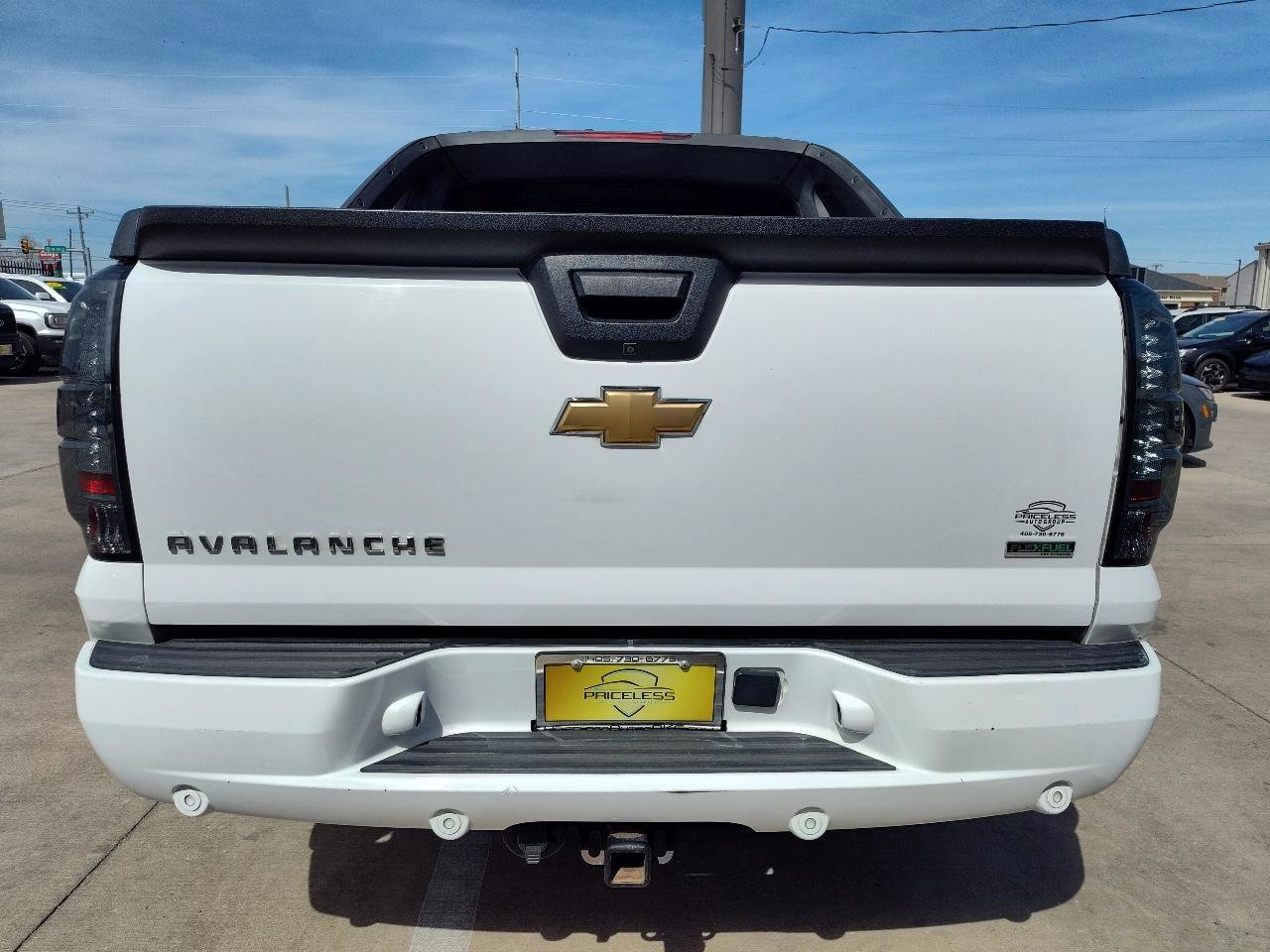 Used 2011 Chevrolet Avalanche LTZ image 5