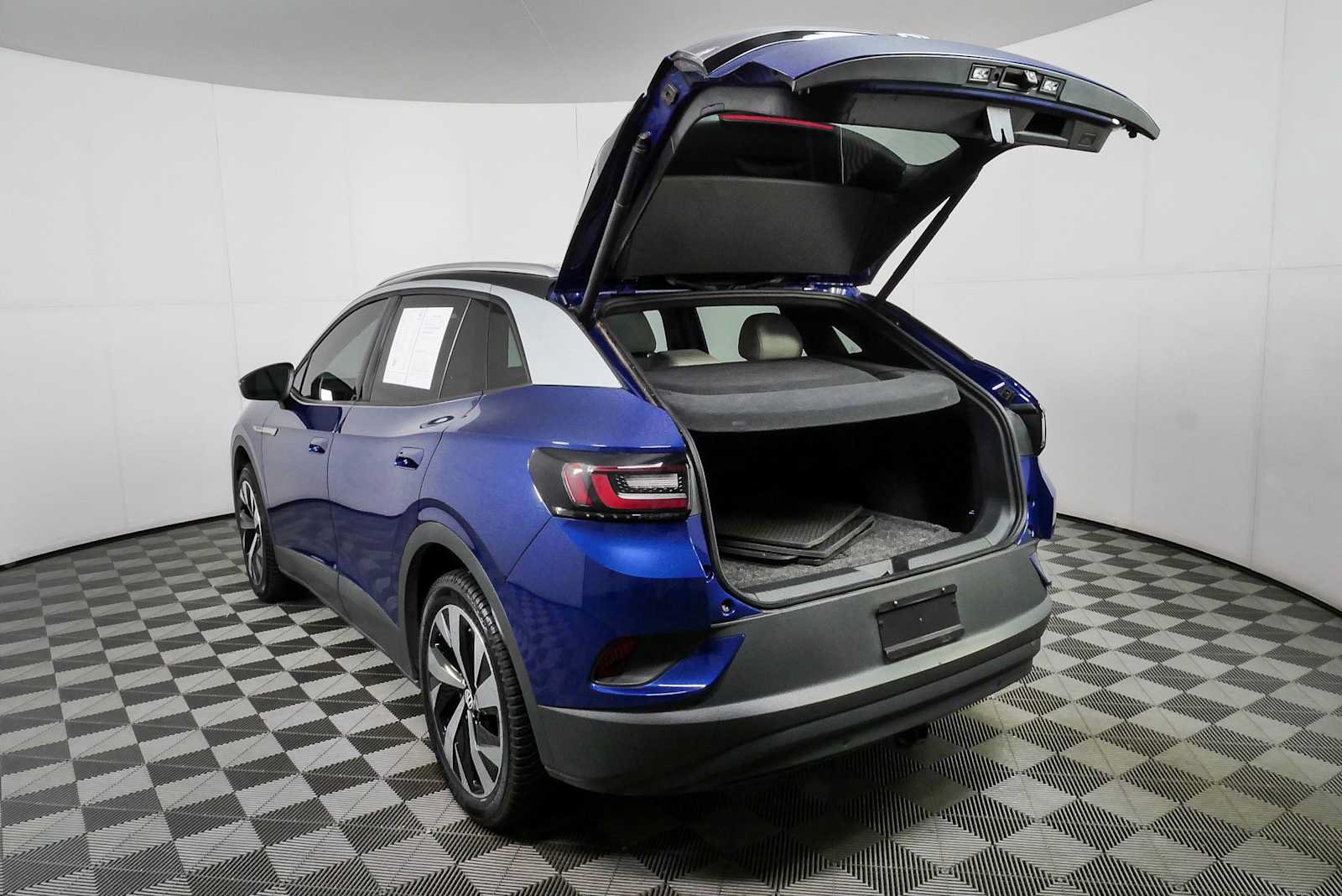 Used 2022 Volkswagen ID.4 Pro S w/ Gradient Package AWD/4WD image 40