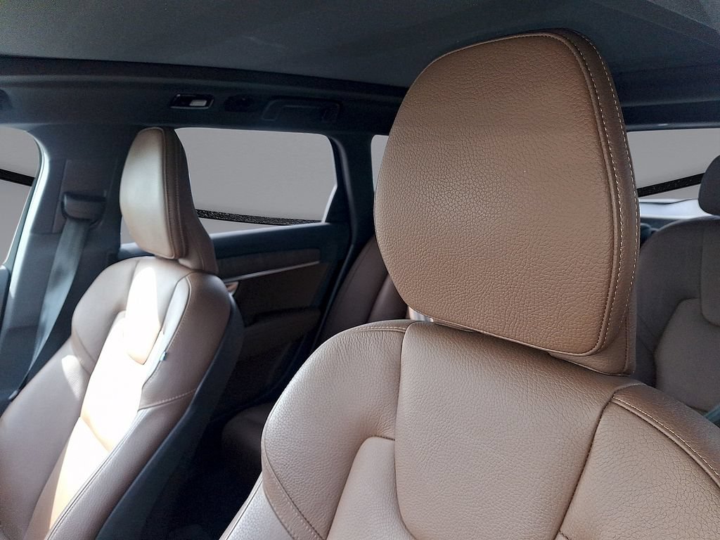 Certified 2024 Volvo V90 B6 Cross Country Plus w/ Protection Package Premier AWD/4WD image 27
