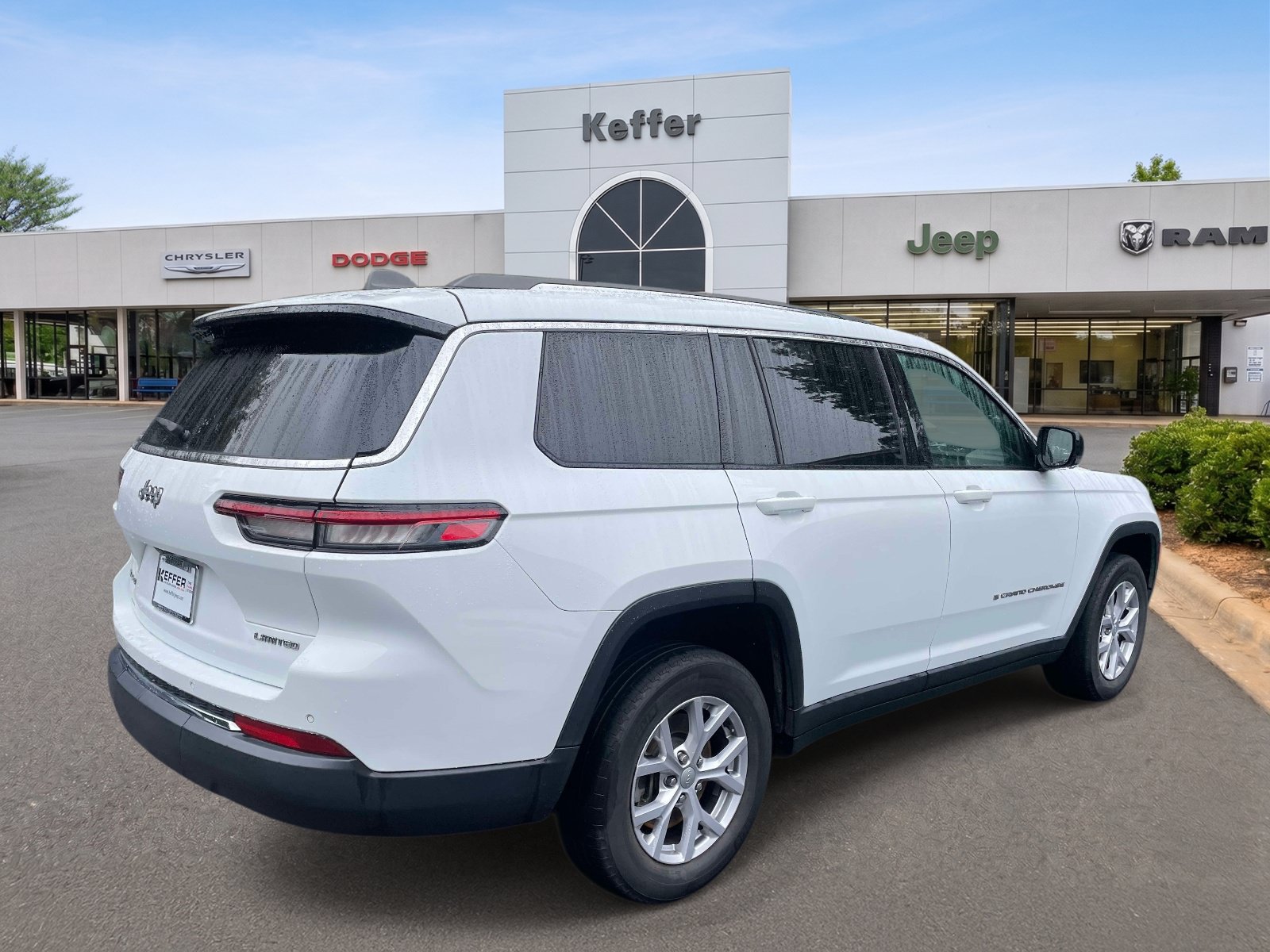 Certified 2021 Jeep Grand Cherokee L Limited AWD/4WD image 6