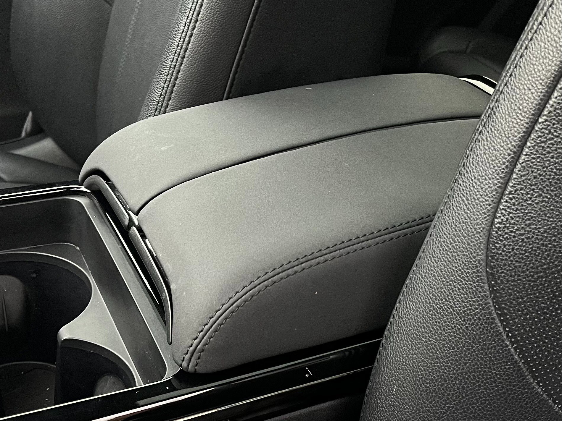 Used 2024 Land Rover Range Rover Evoque Dynamic SE image 27