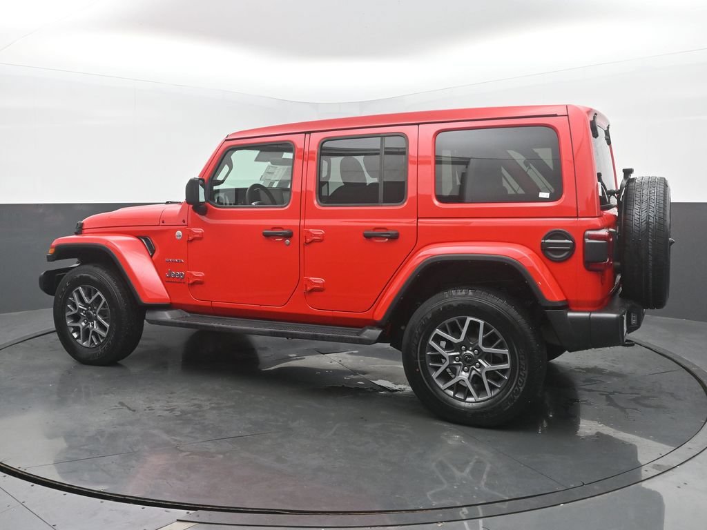 Used 2024 Jeep Wrangler Unlimited Sahara w/ Technology Group AWD/4WD image 3