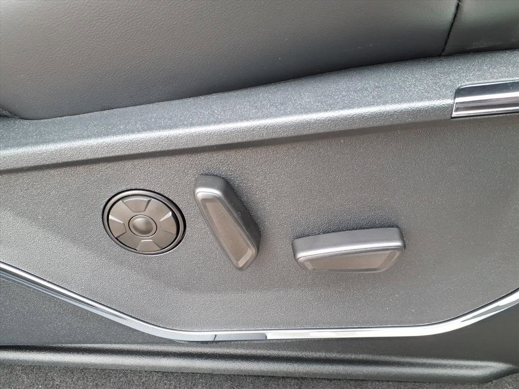 New 2026 Ford F350 Platinum w/ FX4 Off-Road Package image 15