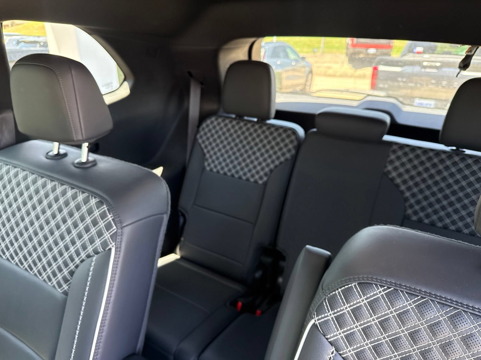 Used 2024 GMC Acadia Denali FWD image 13