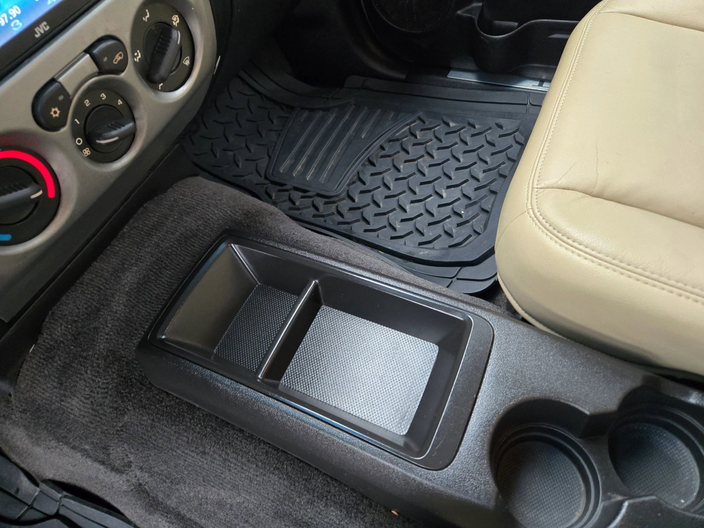 Used 2011 Chevrolet Colorado LT image 30