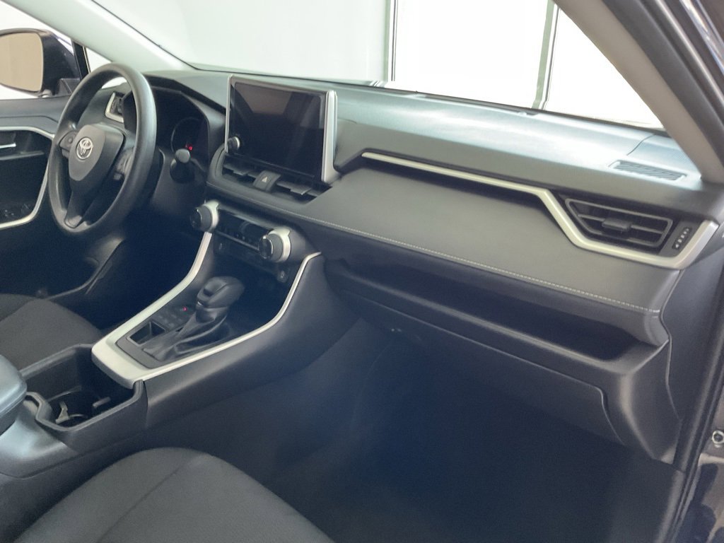 Used 2024 Toyota RAV4 XLE image 19