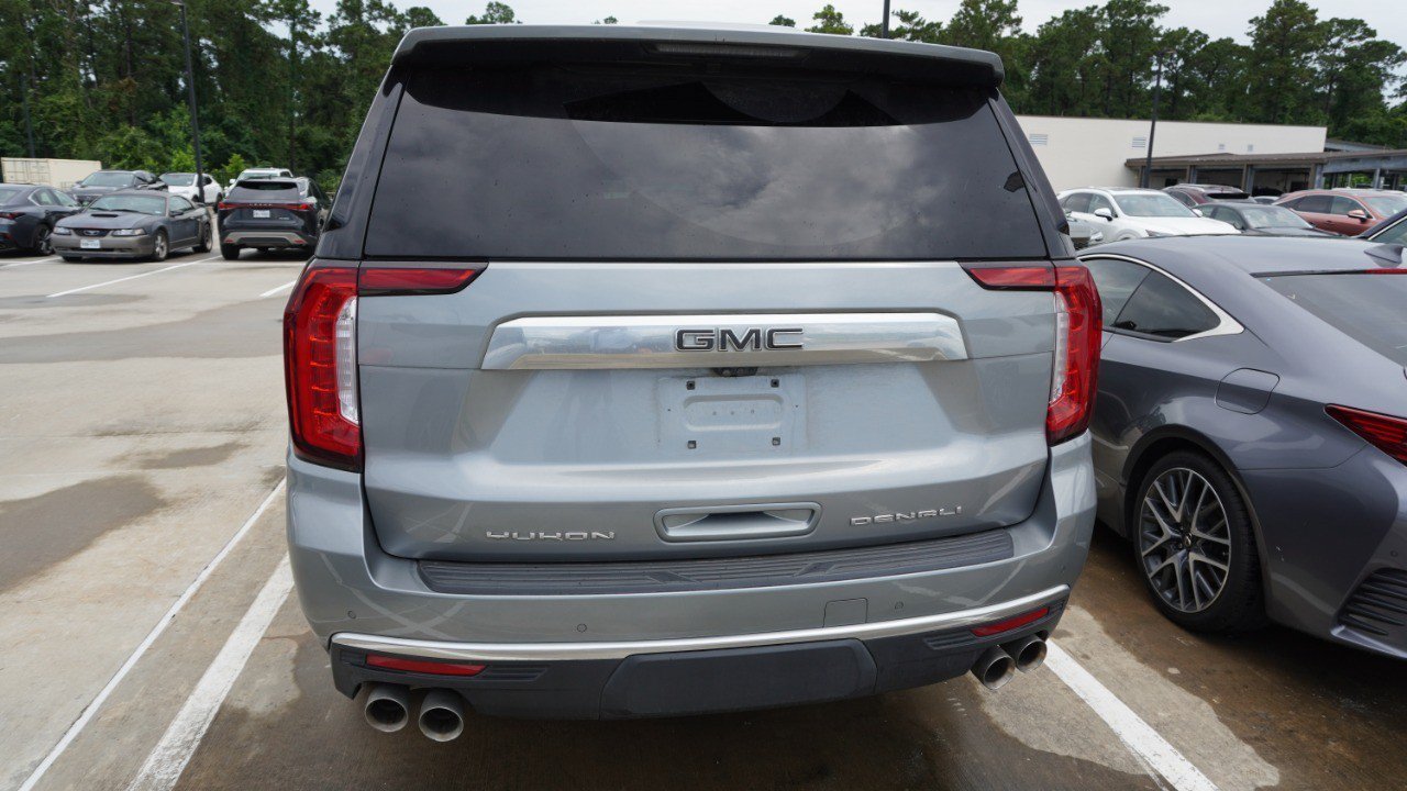 Used 2023 GMC Yukon Denali w/ Denali Reserve Package RWD image 8