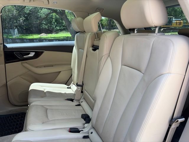 Used 2017 Audi Q7 3.0T Premium Plus w/ Premium Plus Package AWD/4WD image 8