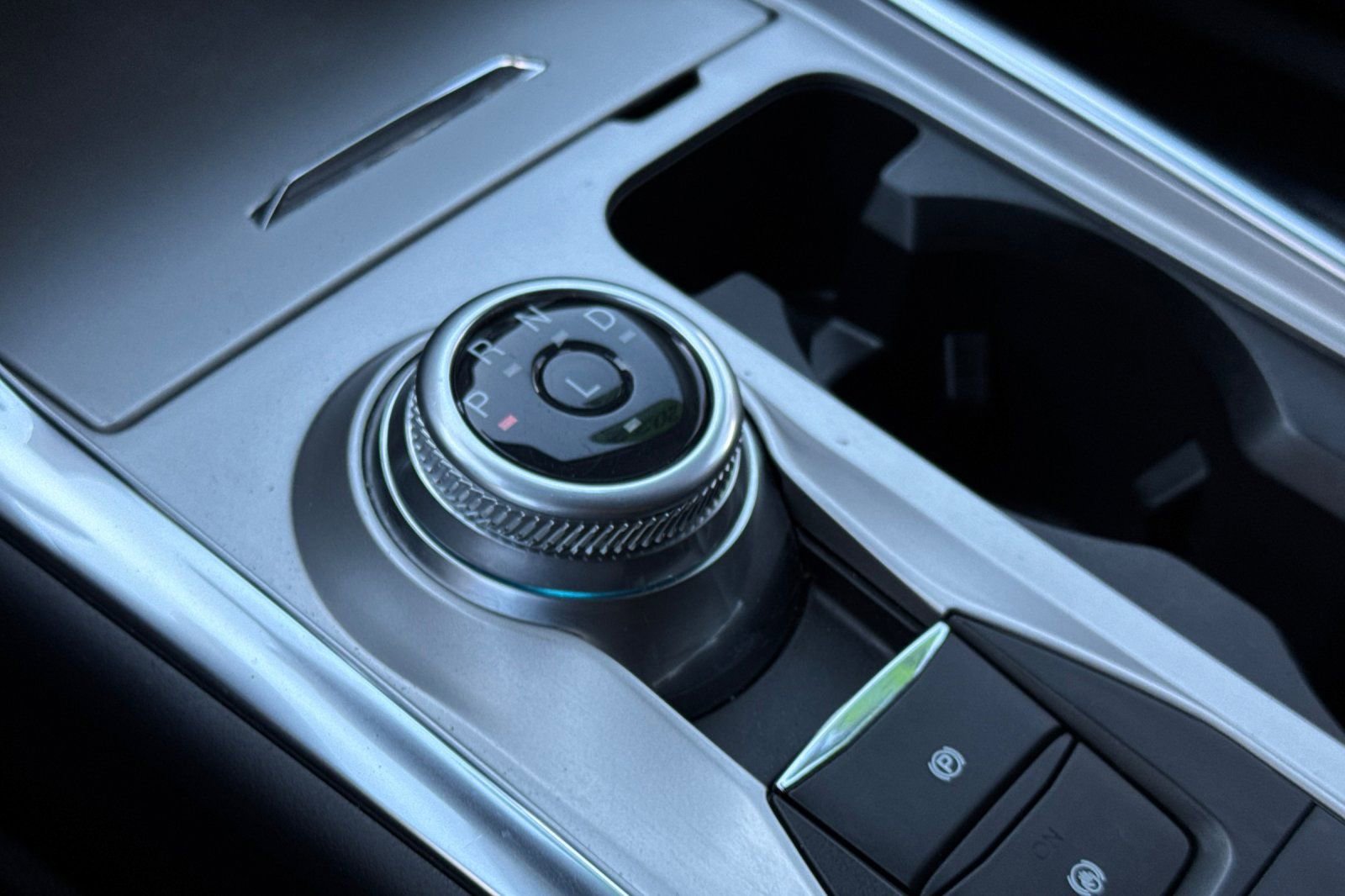 Used 2022 Ford Explorer XLT w/ Equipment Group 202A image 23