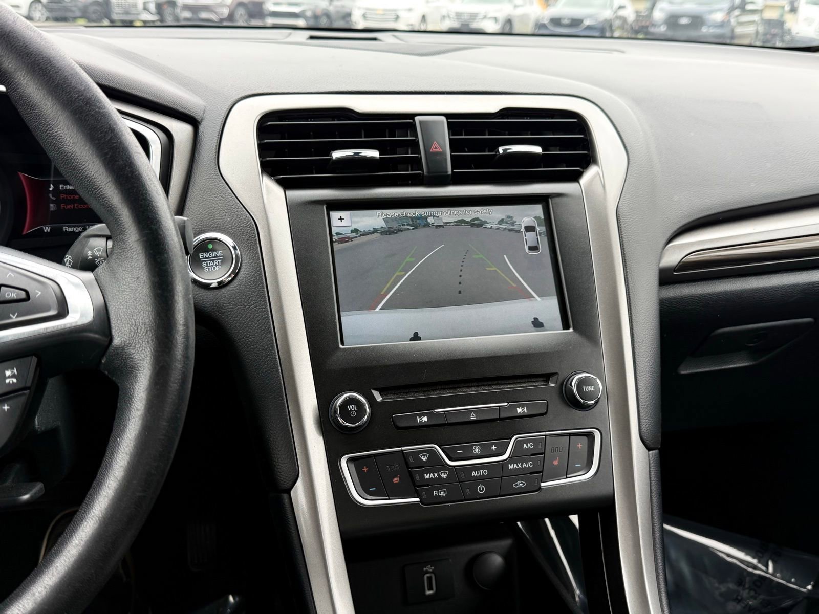 Used 2018 Ford Fusion SE w/ Equipment Group 602A FWD image 31