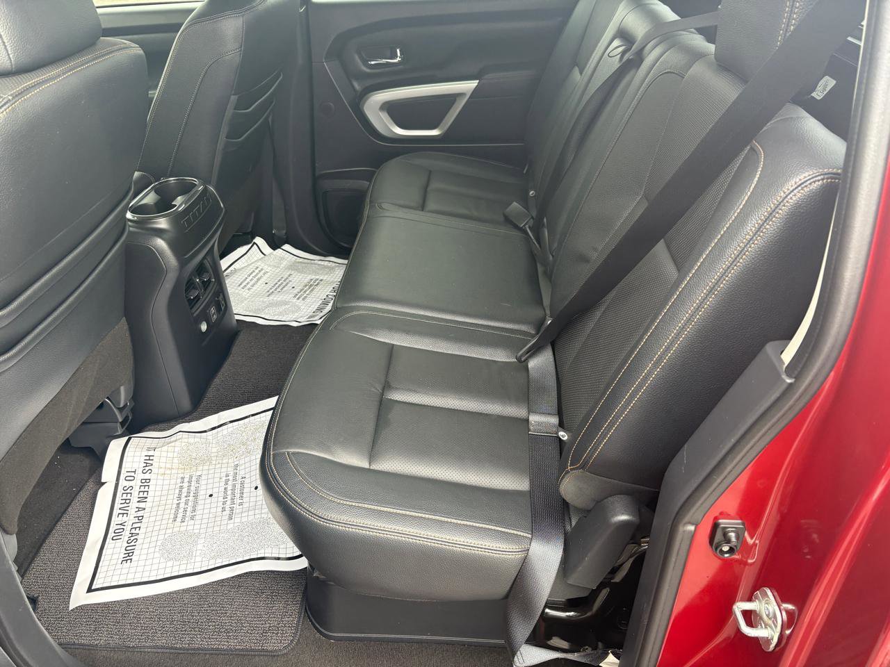 Used 2019 Nissan Titan SL image 7