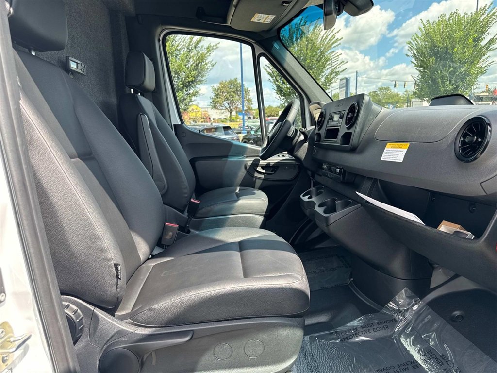 New 2025 Mercedes-Benz Sprinter 2500 image 15