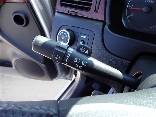 Used 2008 Chevrolet Impala LT FWD image 16