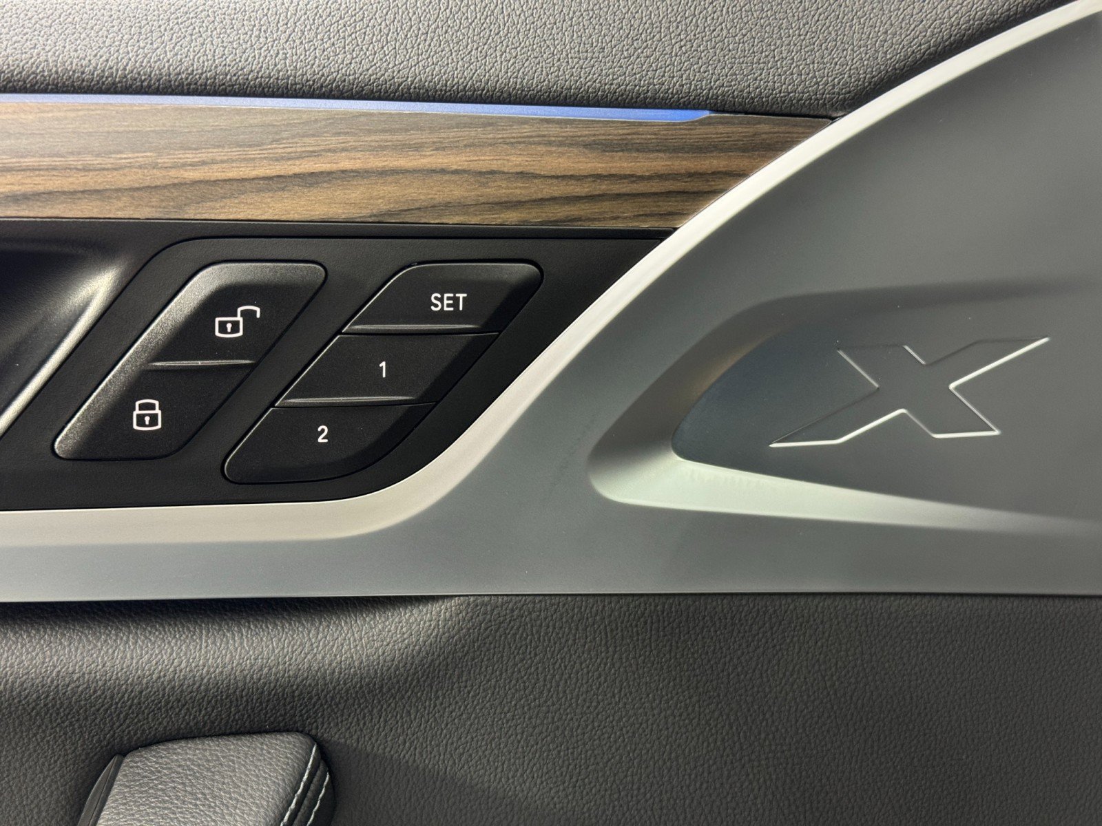 Used 2021 BMW X3 xDrive30e w/ Executive Package image 17