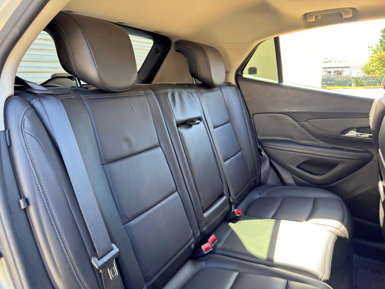 Used 2019 Buick Encore Essence FWD image 36