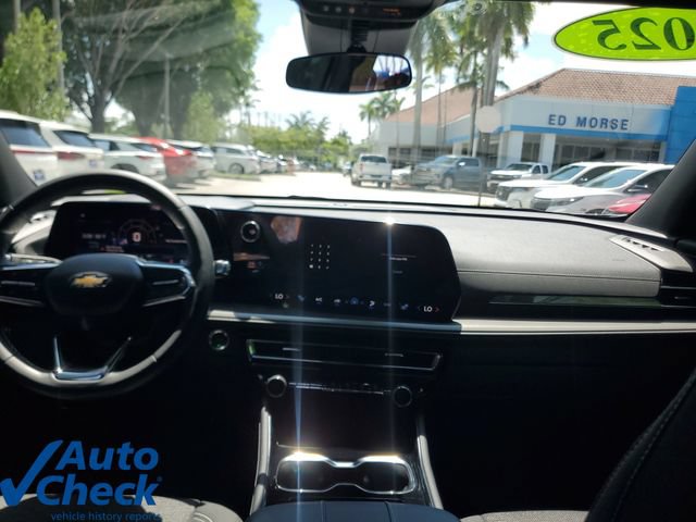 Used 2025 Chevrolet Traverse LT w/ Driver Confidence Package FWD image 17