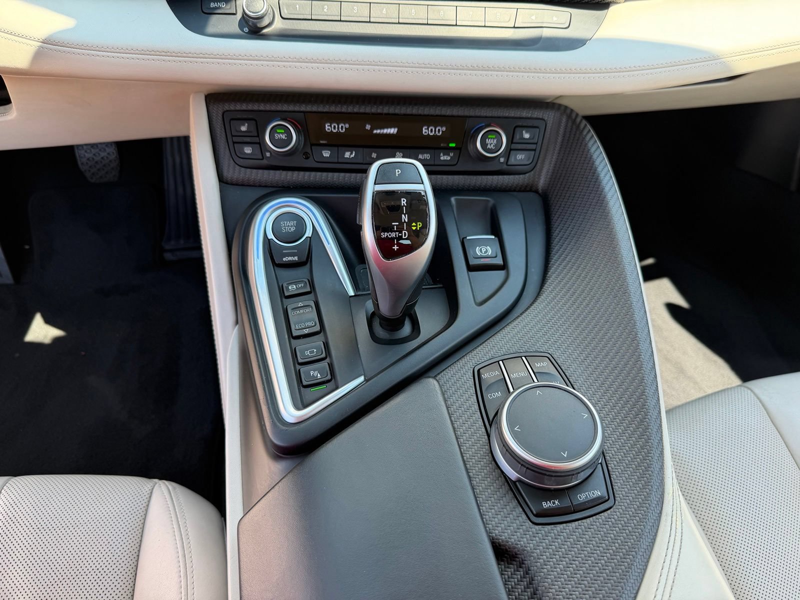 Used 2019 BMW i8 Coupe AWD/4WD image 18