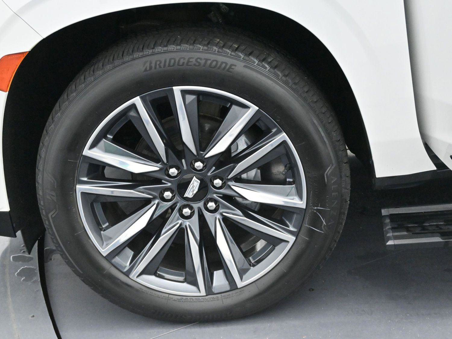 Certified 2022 Cadillac Escalade ESV Sport Platinum w/ Heavy-Duty Trailer Package image 44