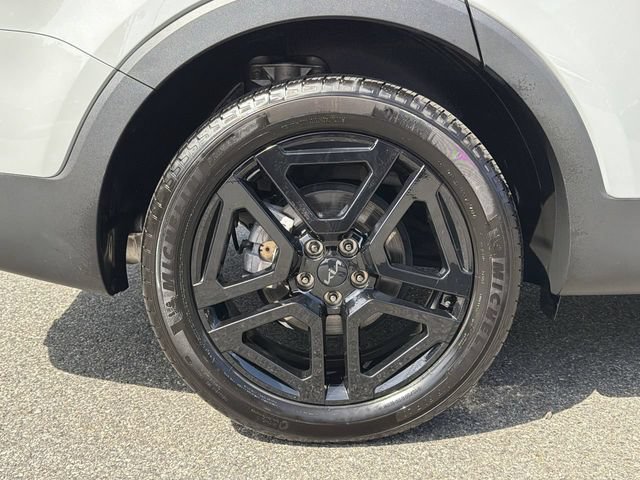 Used 2025 Kia Telluride EX X-Line AWD/4WD image 12